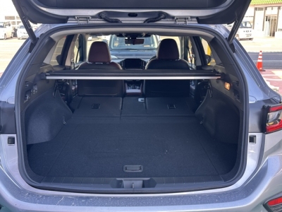 レヴォーグ(スバル)中古車 内外装写真他２