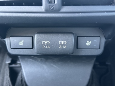 レヴォーグ(スバル)中古車 内外装写真他