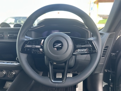 フェアレディZ(ニッサン)中古車 後席内装