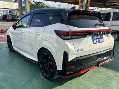 オーラ(ニッサン)中古車 後方