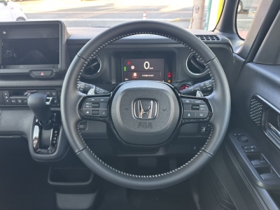 新型N-BOX(ホンダ)届出済未使用車 内外装写真