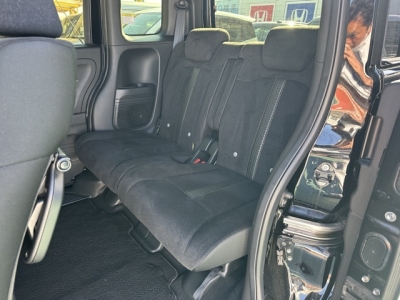 N-BOXカスタム(ホンダ)中古車 後席内装
