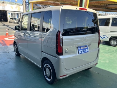 新型N-BOX(ホンダ)届出済未使用車 後方