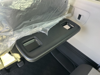 新型N-BOX(ホンダ)届出済未使用車 内外装写真他１