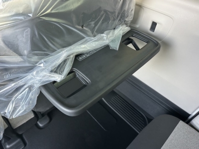 新型N-BOX(ホンダ)届出済未使用車 内外装写真他１