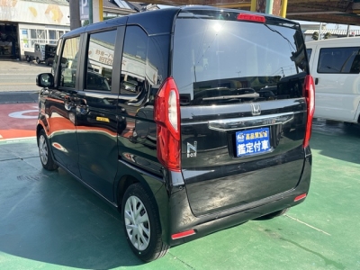 N-BOX(ホンダ)中古車 後方