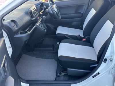 ミライース(ダイハツ)中古車 前席内装