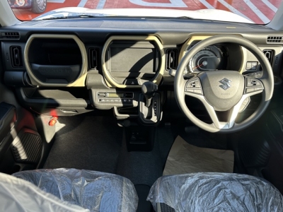 ハスラー(スズキ)届出済未使用車 後席から見た前席