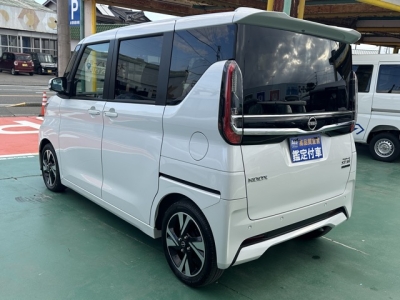 新型ルークス(ニッサン)中古車 後方