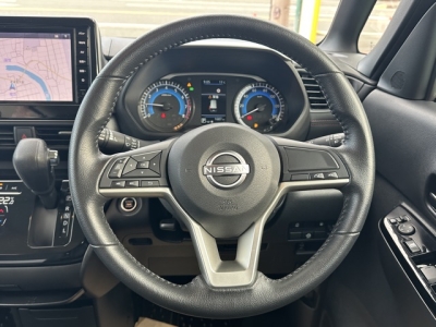 新型ルークス(ニッサン)中古車 内外装写真