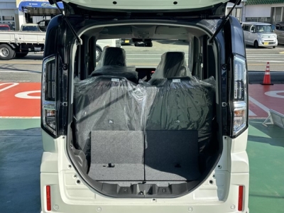 新型スペーシアカスタム(スズキ)届出済未使用車 内外装写真他２