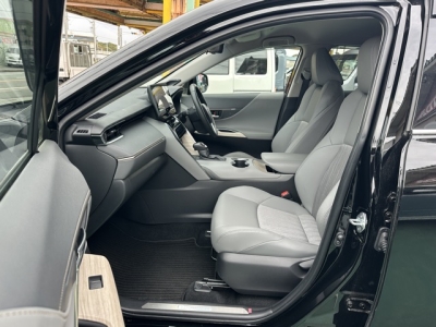 ハリアーハイブリッド(トヨタ)中古車 前席内装