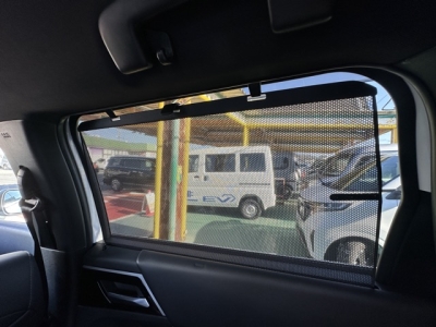 アウトランダーPHEV(三菱)中古車 内外装写真他１