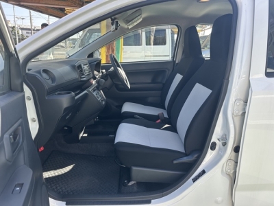 ミライースのOEM(ダイハツ)中古車 前席内装