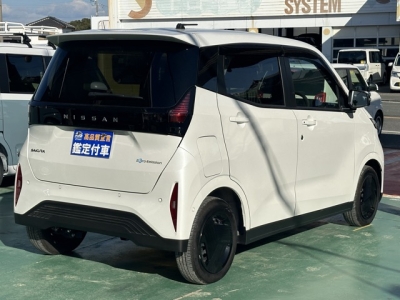 サクラ(ニッサン)中古車 内外装写真他２