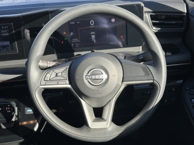 サクラ(ニッサン)中古車 内外装写真