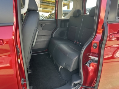 ルークス(ニッサン)中古車 後席内装