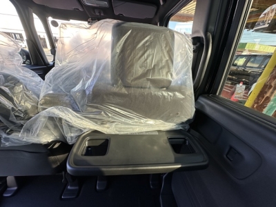 新型N-BOX(ホンダ)届出済未使用車 内外装写真他１