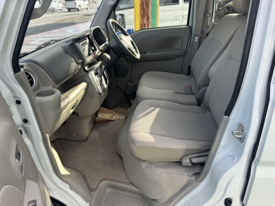 NV100クリッパーリオ(ニッサン)中古車 前席内装