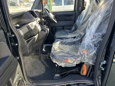 N-VAN(ホンダ)届出済未使用車 前席内装