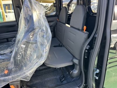N-VAN(ホンダ)届出済未使用車 後席内装