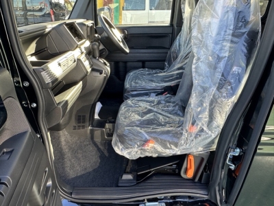 N-VAN(ホンダ)届出済未使用車 前席内装