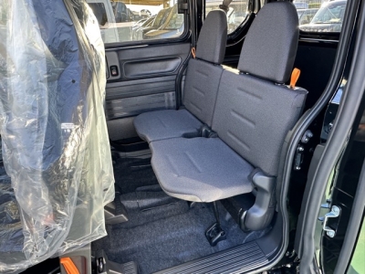 N-VAN(ホンダ)届出済未使用車 後席内装