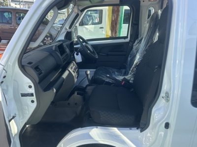 ハイゼットトラック(ダイハツ)届出済未使用車 前席内装