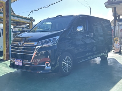 グランエース(トヨタ)中古車 前方