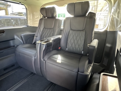 グランエース(トヨタ)中古車 内外装写真他１