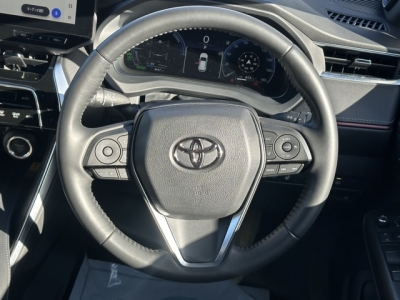 ハリアーPHEV(トヨタ)中古車 内外装写真