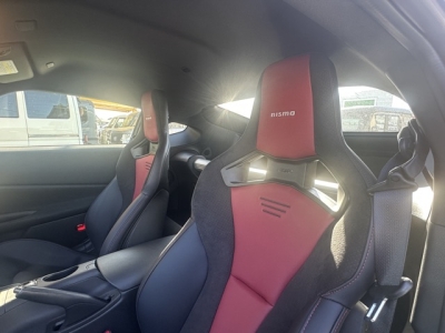 フェアレディZ(ニッサン)中古車 後席内装