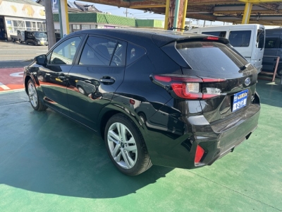 インプレッサ(スバル)中古車 後方