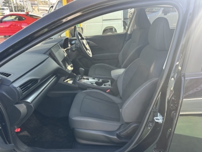 インプレッサ(スバル)中古車 前席内装