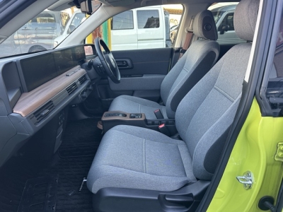 HONDA e(ホンダ)中古車 前席内装