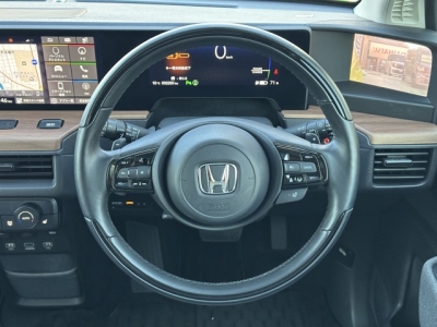 HONDA e(ホンダ)中古車 内外装写真