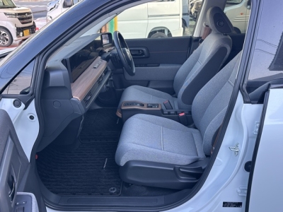 HONDA e(ホンダ)中古車 前席内装