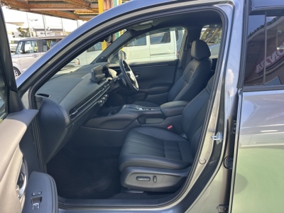 ZR-V (ホンダ)中古車 前席内装