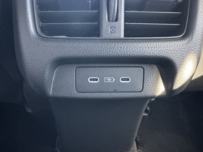 ZR-V (ホンダ)中古車 後席から見た前席