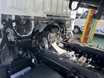 キャンター(三菱)登録済未使用車 内外装写真