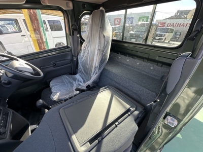 キャリートラック(スズキ)届出済未使用車 後席内装