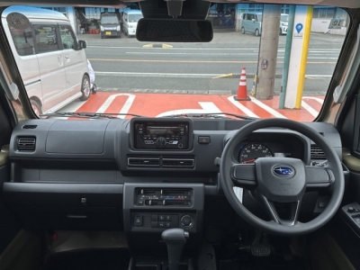 サンバートラック(スバル)中古車 後席内装