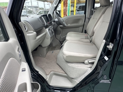 NV100クリッパーリオ(ニッサン)中古車 前席内装
