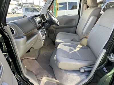 NV100クリッパーリオ(ニッサン)中古車 前席内装
