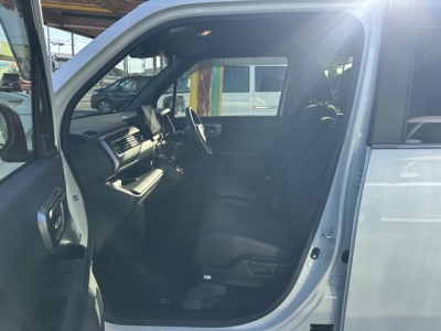 N-WGN(ホンダ)中古車 前席内装