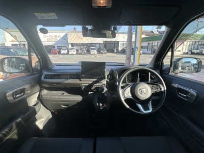 N-WGN(ホンダ)中古車 後席から見た前席