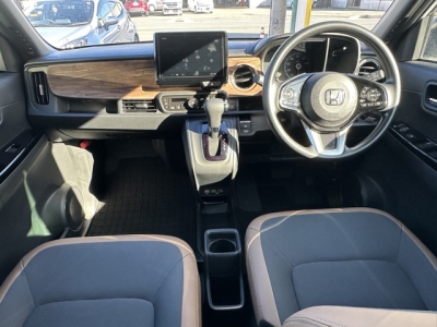 N-ONE(ホンダ)中古車 後席から見た前席