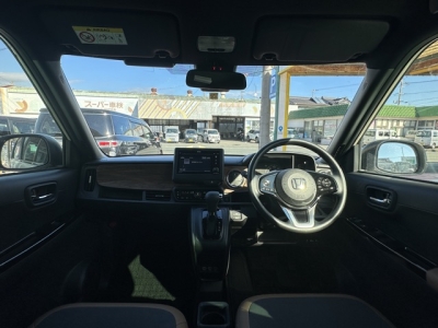 N-ONE(ホンダ)中古車 後席から見た前席