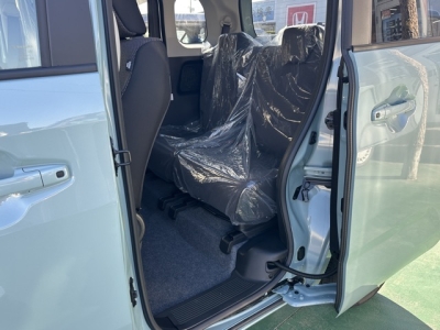 ワゴンＲスマイル(スズキ)届出済未使用車 後席内装