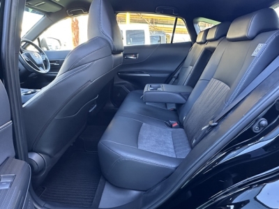 ハリアー(トヨタ)中古車 後席内装